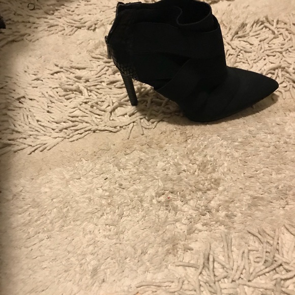 Jessica Simpson boots - Picture 2 of 3
